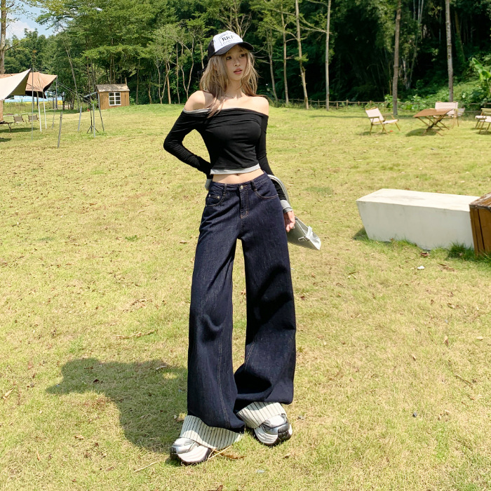 ゆとりのある快適デニムワイドパンツ