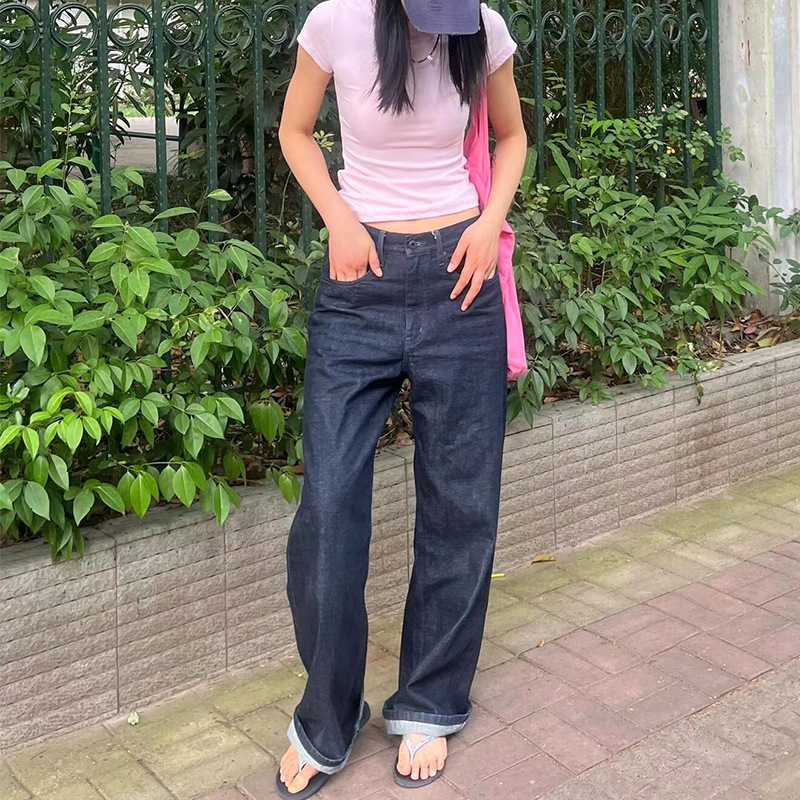 デニムのワイドパンツでおしゃれを楽しむ！今すぐ手に入れたいおすすめアイテム7選