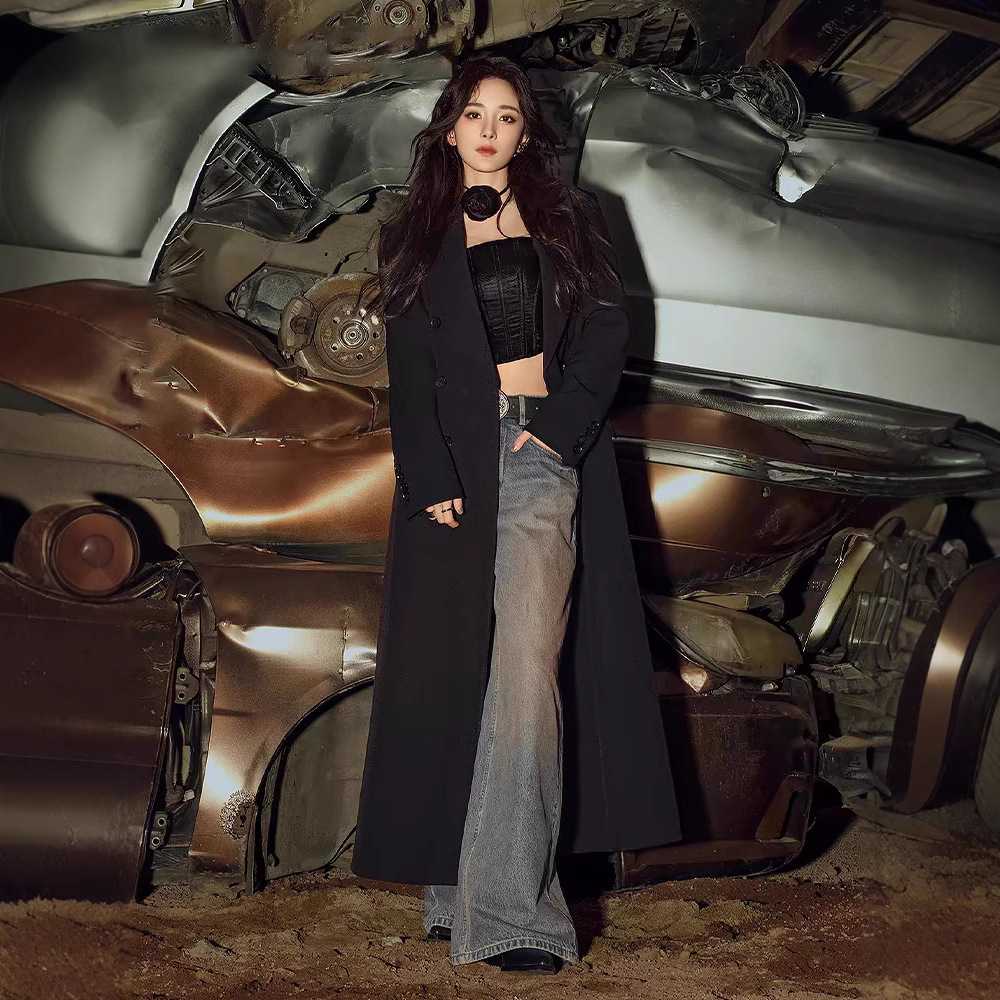 ライトブルーのワイドデニムで叶える、こなれ感たっぷりのスタイル5選