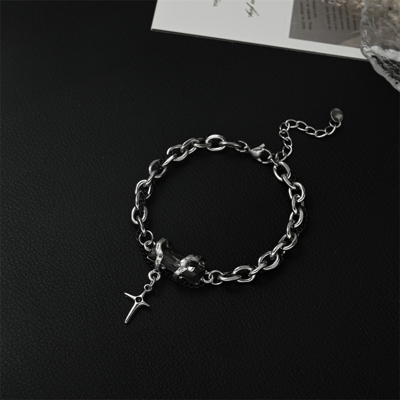 https://fulmo-img-server.com/wriststyle/0778d2db-66eb-4c1c-94a0-7774e0a7decc.jpg