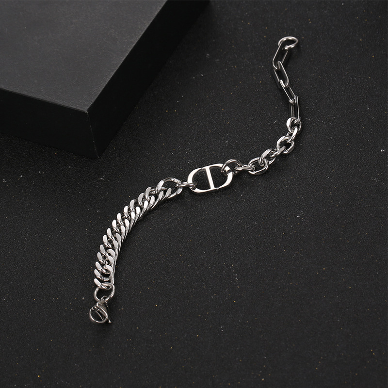 https://fulmo-img-server.com/wriststyle/08caf8d6-8a58-4fd8-b12f-e0bcacd98573.jpg