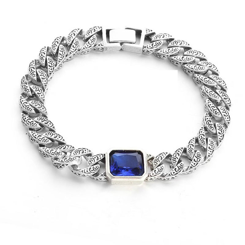 https://fulmo-img-server.com/wriststyle/0d5ed3ce-a78f-47c0-b814-2c29b0473dd0.jpg