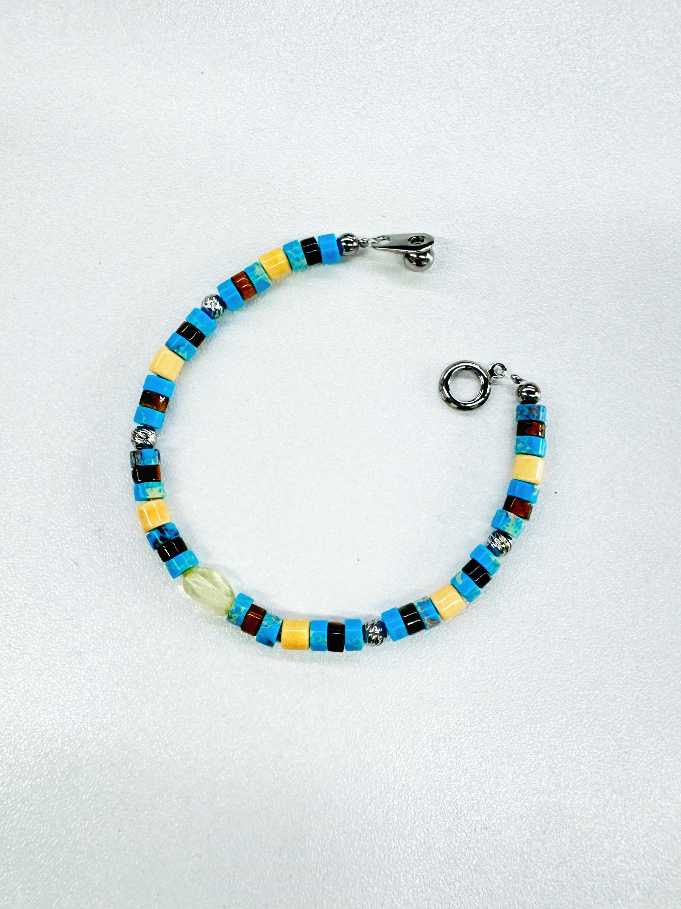 https://fulmo-img-server.com/wriststyle/11cf5c16-73a2-4920-ab4f-517aed8a428e.jpg