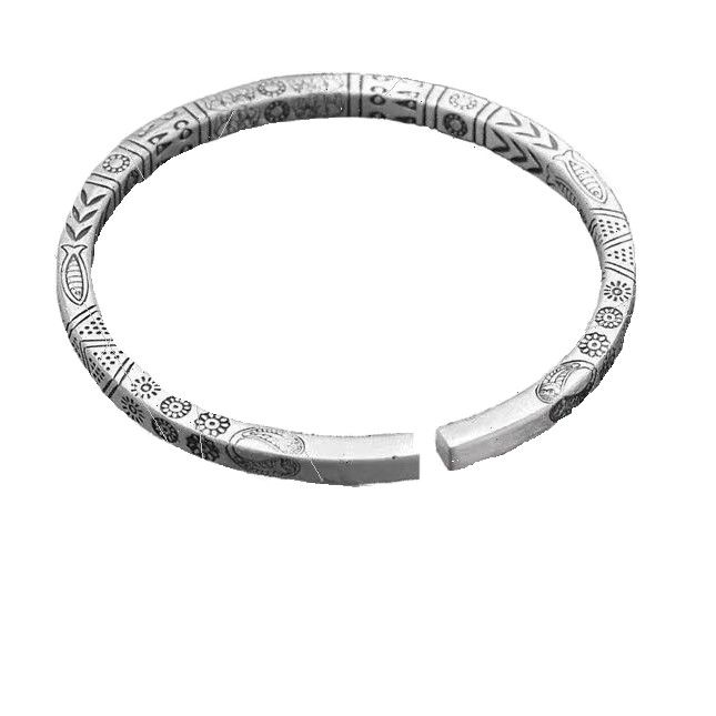 https://fulmo-img-server.com/wriststyle/1754631296123_kczx10oe_pbmmixvg.jpeg