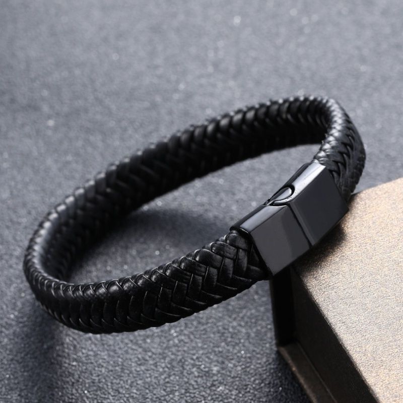 https://fulmo-img-server.com/wriststyle/1754718685863_pkuabi5f_dla98prk.jpeg