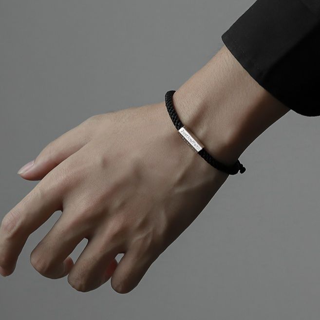 https://fulmo-img-server.com/wriststyle/1755571484229_tg1vqhbm_h6pwljp3.jpeg