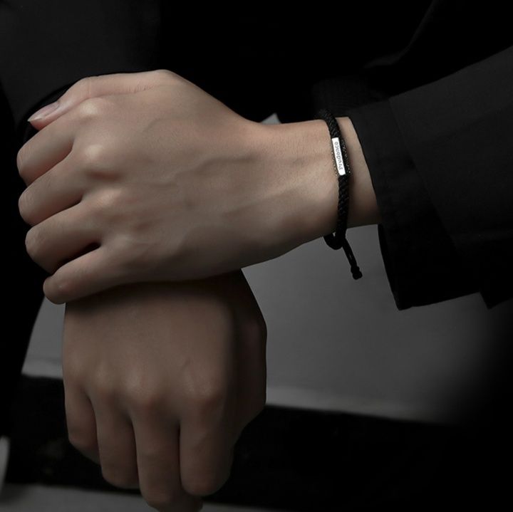 https://fulmo-img-server.com/wriststyle/1755571545100_ayllbltq_x21om6y6.jpeg