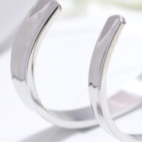 メンズブレスレット 洗練されたシンプル開口式シルバーバングル