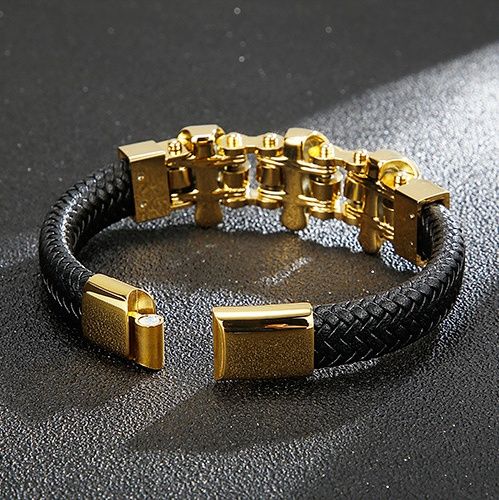 メンズブレスレット 三連髑髏装飾編み込みレザー紐ブレスレット