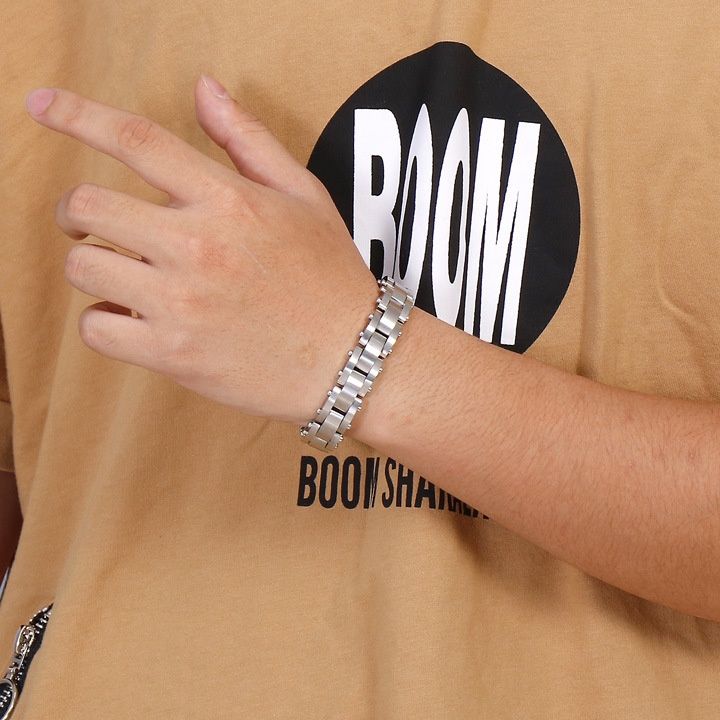 メンズブレスレット 重厚感あふれる幅広チェーンデザインブレスレット