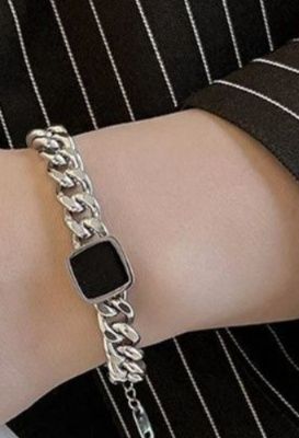 https://fulmo-img-server.com/wriststyle/1788922055257_t9ldwbe6_gklz4bxf.jpeg