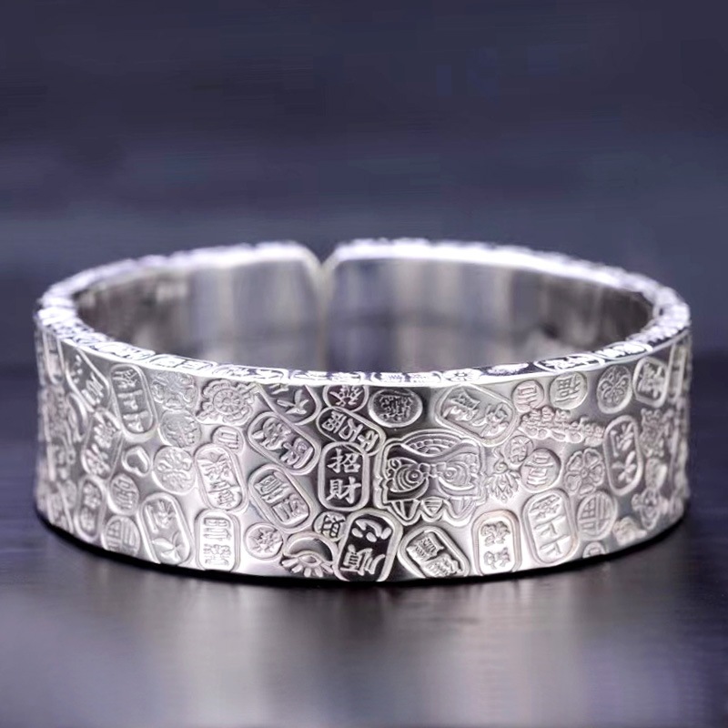 https://fulmo-img-server.com/wriststyle/1cfc455c-57b6-4ed4-9897-246030683209.jpg