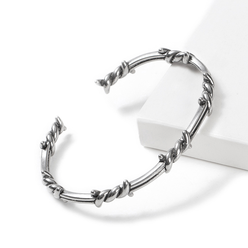https://fulmo-img-server.com/wriststyle/200c93d8-f7bf-4a1e-a28e-aebf835f45da.jpg