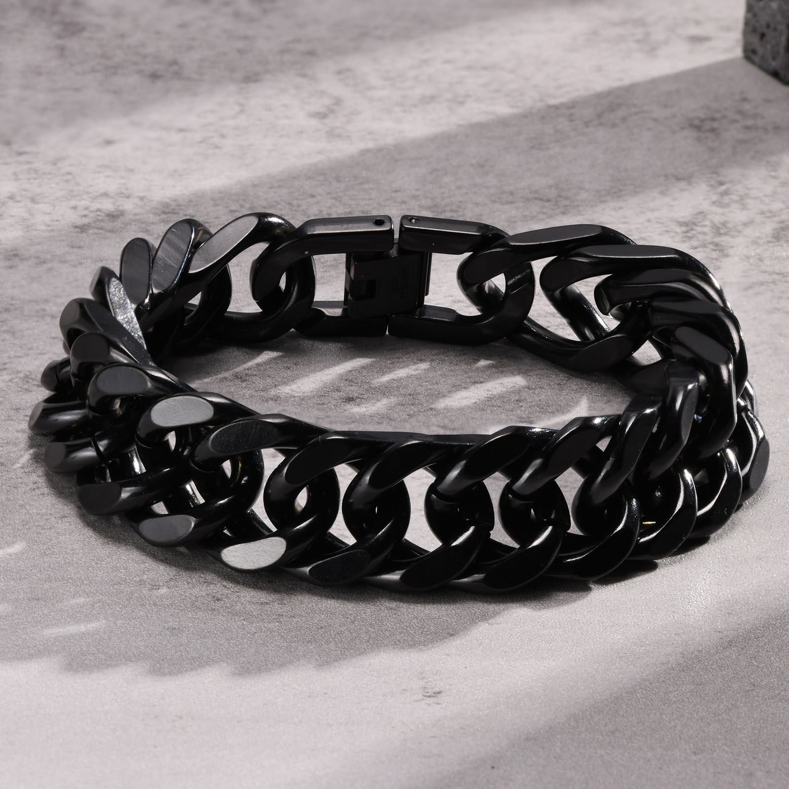 メンズブレスレット 重厚感ある喜平チェーン留め金式ブレスレット