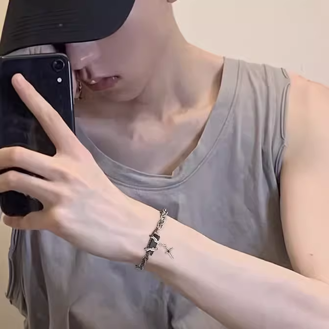 https://fulmo-img-server.com/wriststyle/2b8a2b8f-7f5e-496c-bd74-6154c097f55b.jpg
