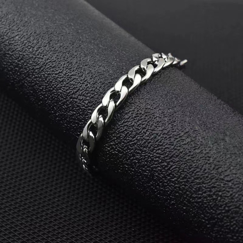 https://fulmo-img-server.com/wriststyle/3a94bff9-12f3-4458-85d2-f7a402f6bc33.jpg