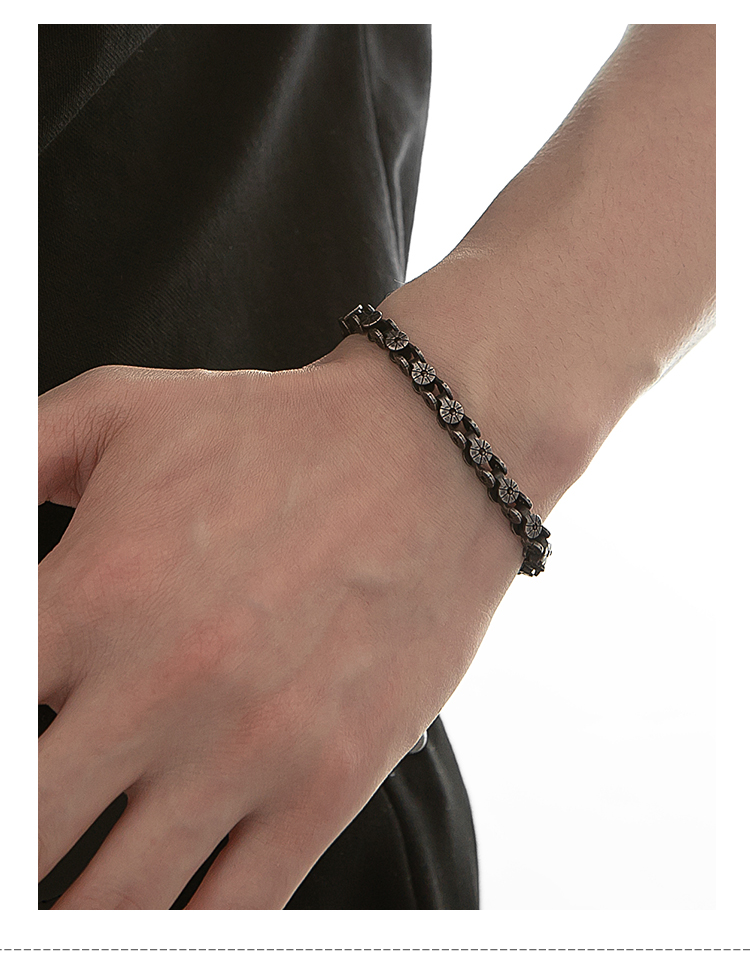 メンズブレスレット 重厚感ある彫刻模様チェーン連結シンプルブレスレット