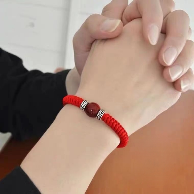 https://fulmo-img-server.com/wriststyle/462a70db-c380-4085-a661-ad1a5f7c4cc1.jpg
