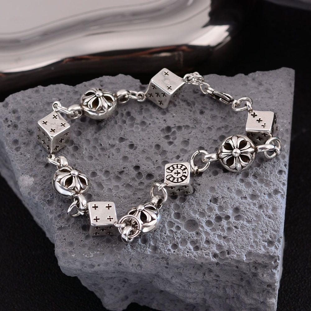 https://fulmo-img-server.com/wriststyle/50b348be-037b-47b5-8c0e-86127a72e99e.jpg