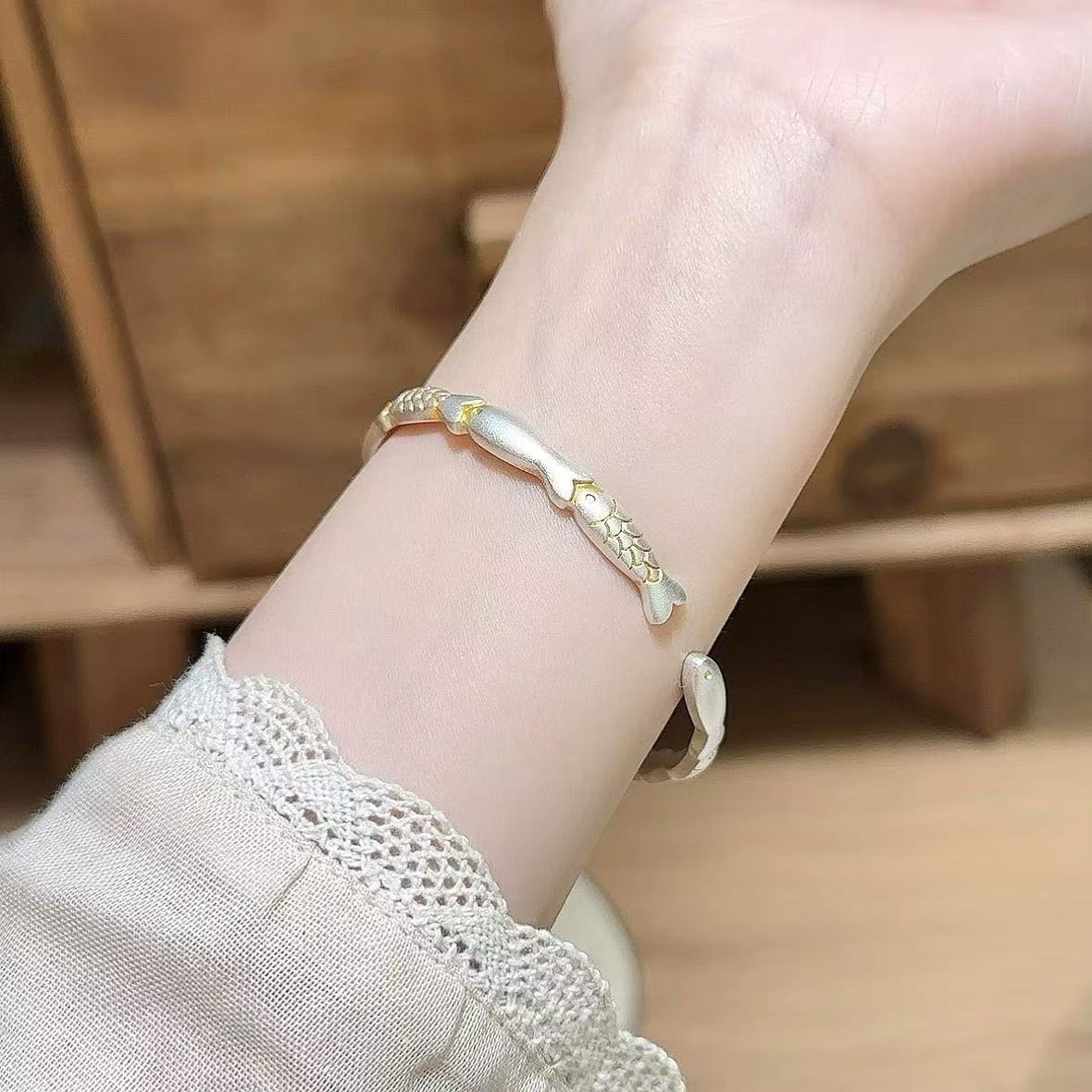 https://fulmo-img-server.com/wriststyle/5ac8900c-592d-418f-a415-3830a104a58c.jpg