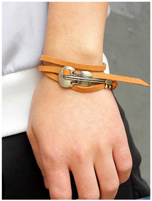 https://fulmo-img-server.com/wriststyle/5b740aa7-689c-47ba-b0a1-3d0640d9580b.jpg