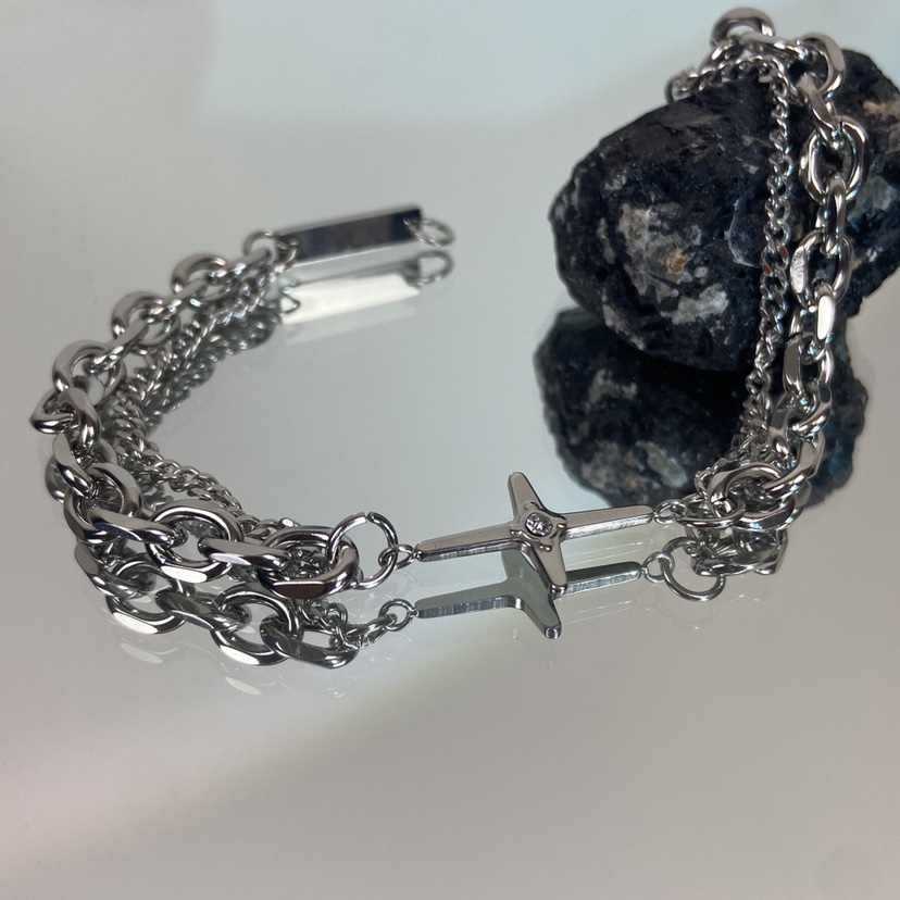 https://fulmo-img-server.com/wriststyle/65f7e58e-6ac2-4afd-8aca-da555e290c9a.jpg