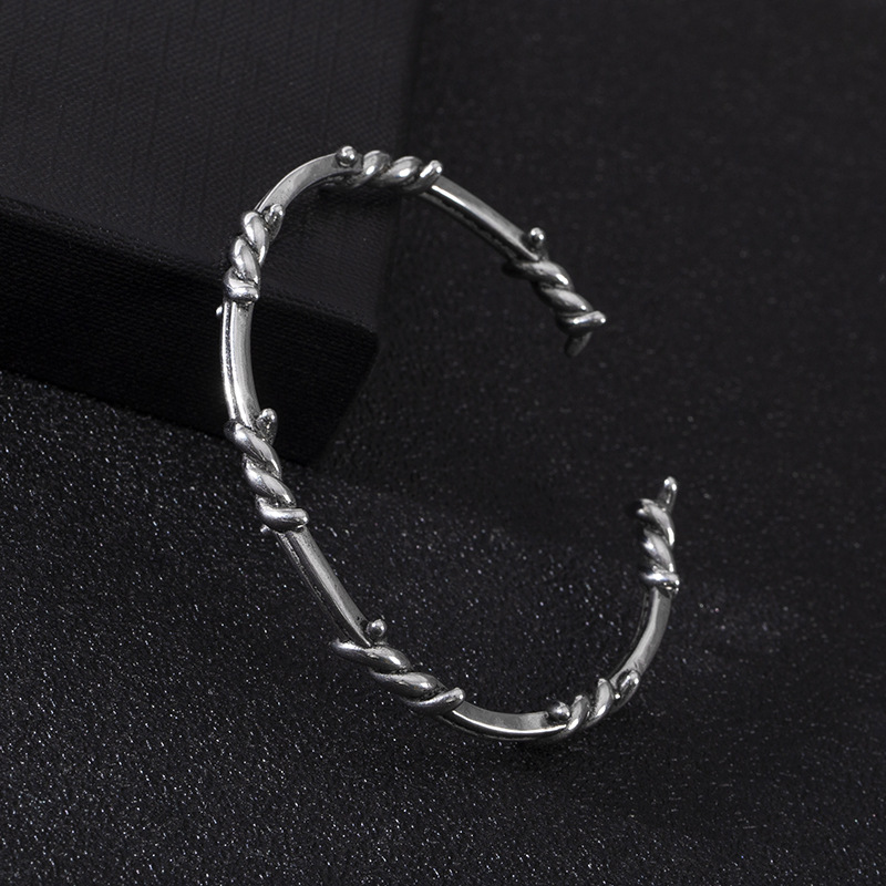 https://fulmo-img-server.com/wriststyle/69df80c4-3435-4501-9ca8-dfdef3787642.jpg