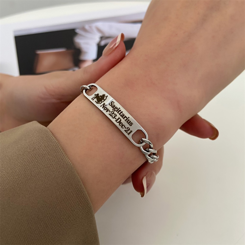 https://fulmo-img-server.com/wriststyle/741a973b-e77f-44df-9eaa-ea53867393f6.jpg
