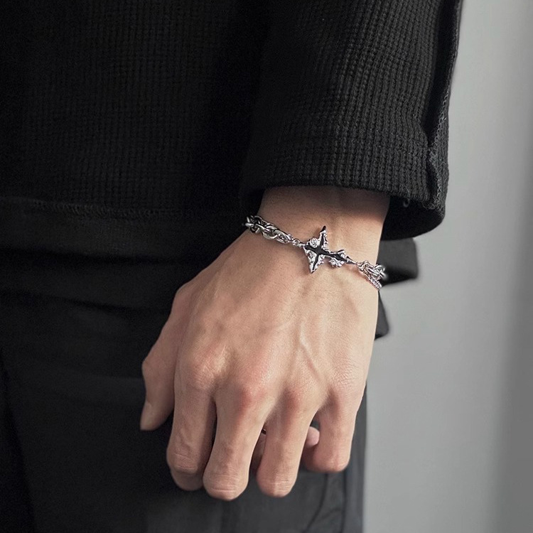 https://fulmo-img-server.com/wriststyle/7426941d-9f91-4597-b7e8-b7fdc034d50a.jpg