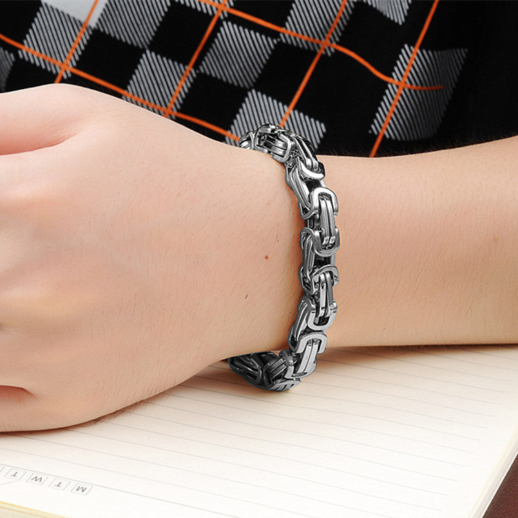 https://fulmo-img-server.com/wriststyle/756a419a-a1c4-4eba-98c1-6417ffe5dc27.jpg