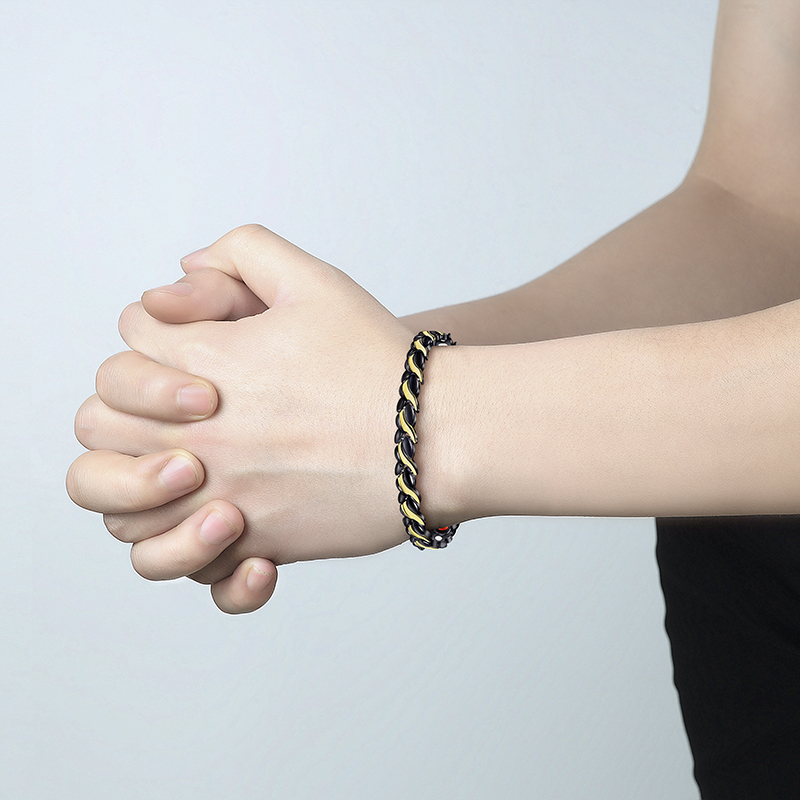 https://fulmo-img-server.com/wriststyle/782b7afe-4964-43e4-8d05-fc211ccbe976.jpg