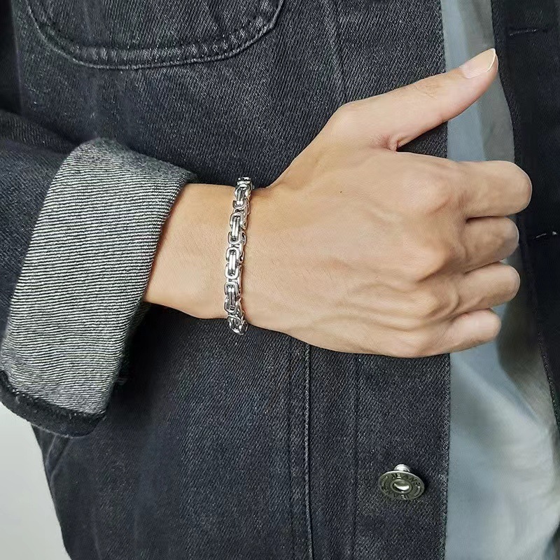 https://fulmo-img-server.com/wriststyle/8787ffb2-aa35-4107-aa50-3902e7a72063.jpg