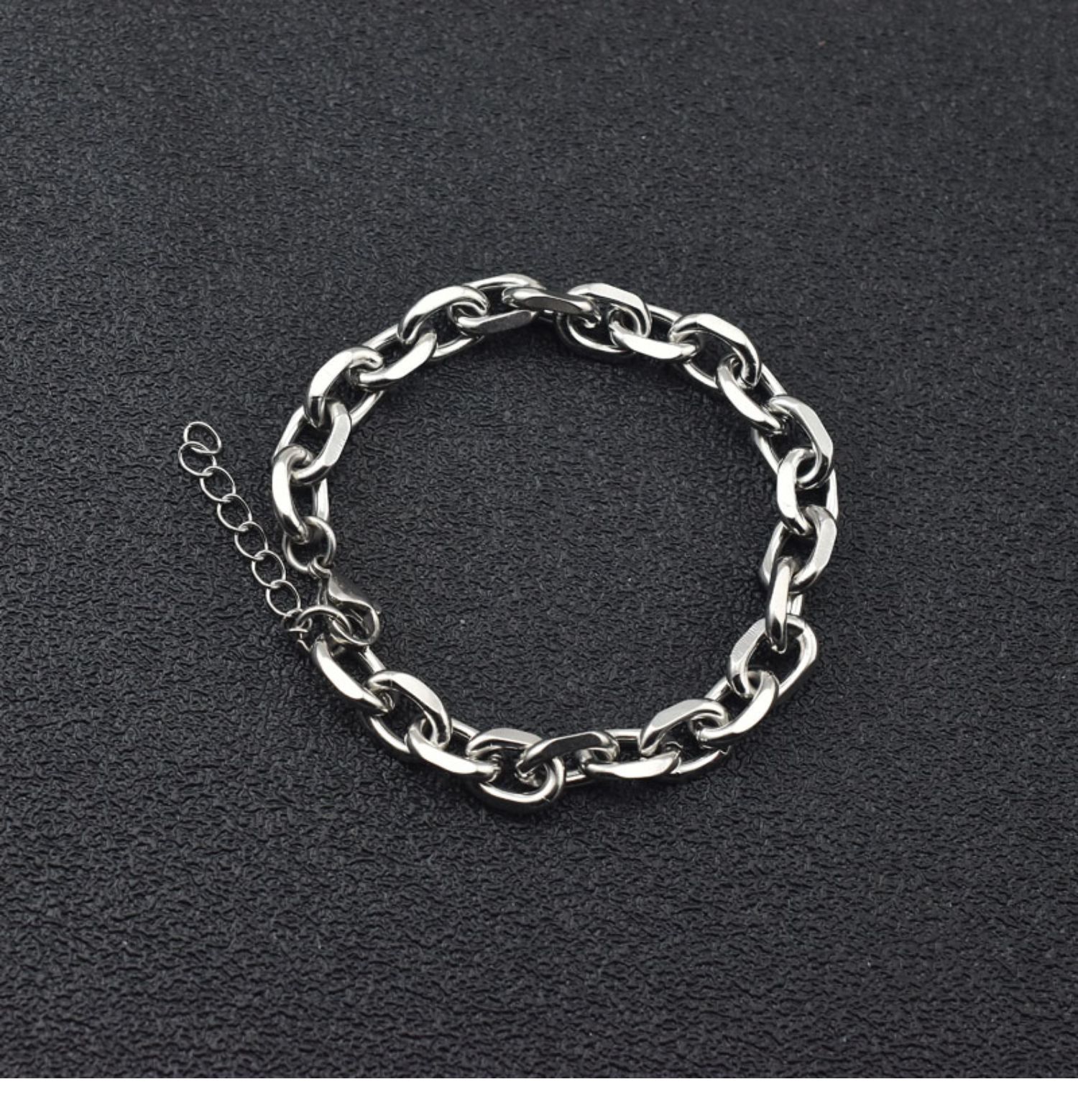 メンズブレスレット 重厚感溢れる太鎖編みブレスレット