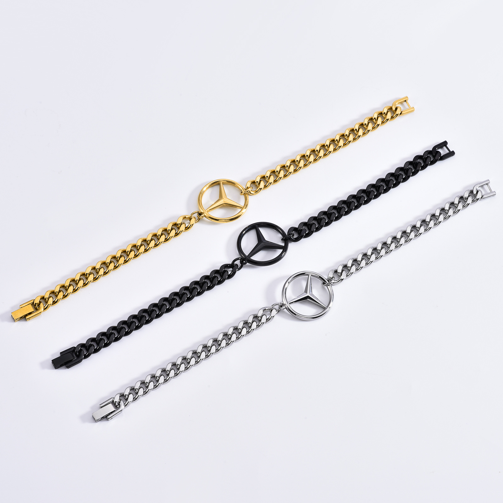 https://fulmo-img-server.com/wriststyle/8eaea4f3-2f8b-4cac-bf02-f459f7613cea.jpg