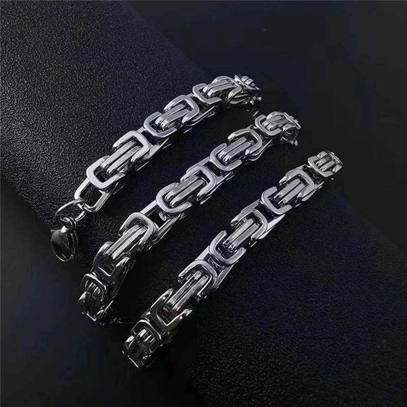 https://fulmo-img-server.com/wriststyle/948d91a4-0dab-4aea-a7c2-507c37620e43.jpg