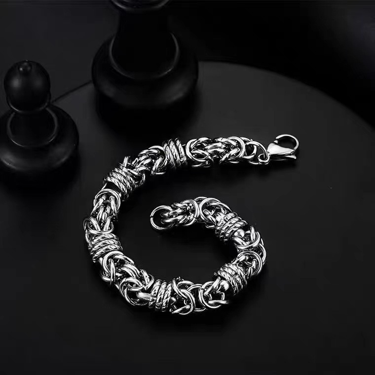 https://fulmo-img-server.com/wriststyle/98a37f61-8802-430b-b484-e6ee3b5f8e61.jpg