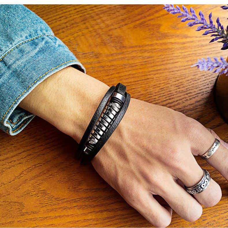https://fulmo-img-server.com/wriststyle/9fe4ac49-dead-4154-a803-cc1983da5173.jpg