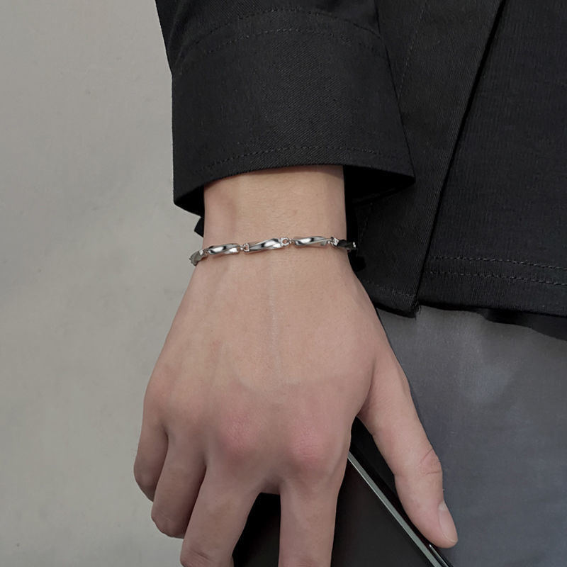 ブレスレットメンズ ツイスト鎖編み腕輪 上品な金属製装身具