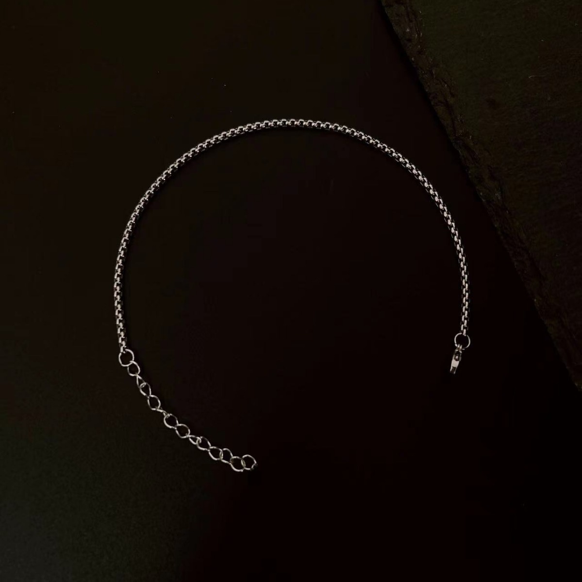 https://fulmo-img-server.com/wriststyle/a651ef5a-a522-4e43-9b18-c2a37bf623db.jpg
