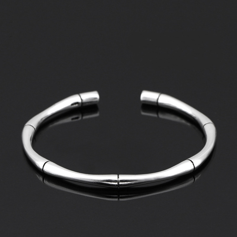 https://fulmo-img-server.com/wriststyle/adc8e9fe-1234-45b7-9c32-1947b4307454.jpg