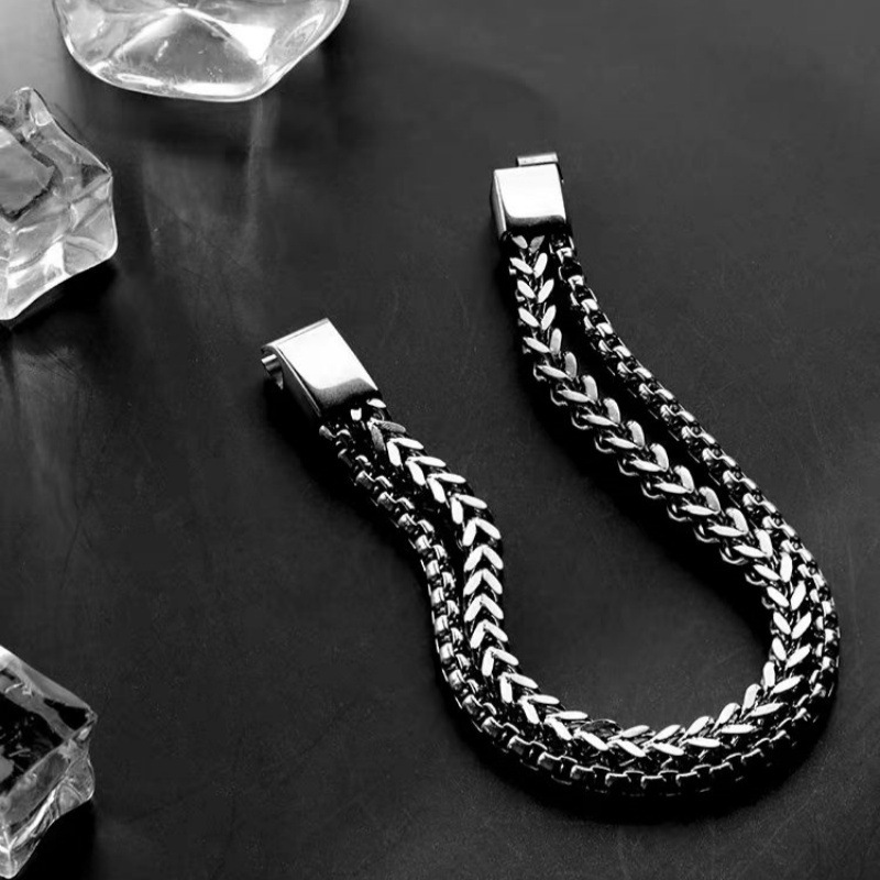 メンズブレスレット 重厚感のある編み込みチェーン金属プレートブレスレット