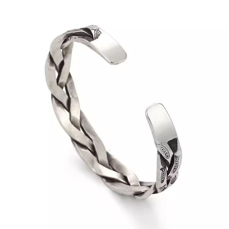 https://fulmo-img-server.com/wriststyle/b6b15019-555d-4bbb-b6d5-f48089965c1e.jpg