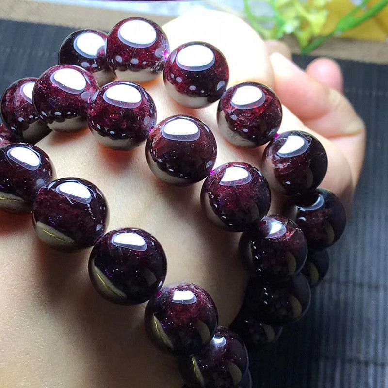 https://fulmo-img-server.com/wriststyle/b9c5a099-ae60-4357-b135-7db065c64724.jpg