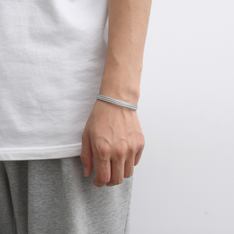 https://fulmo-img-server.com/wriststyle/ba52437b-b565-4734-9b5e-2e2c45658a49.jpg