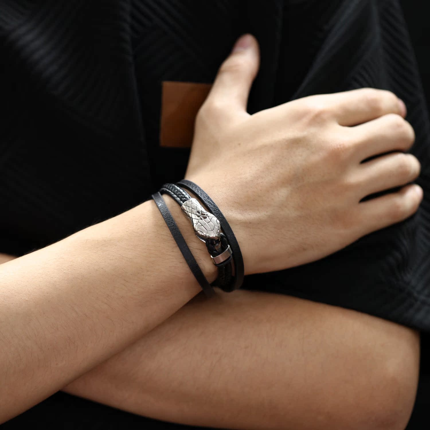 メンズブレスレット 蛇モチーフ本革レザー編み込み装飾ブレスレット