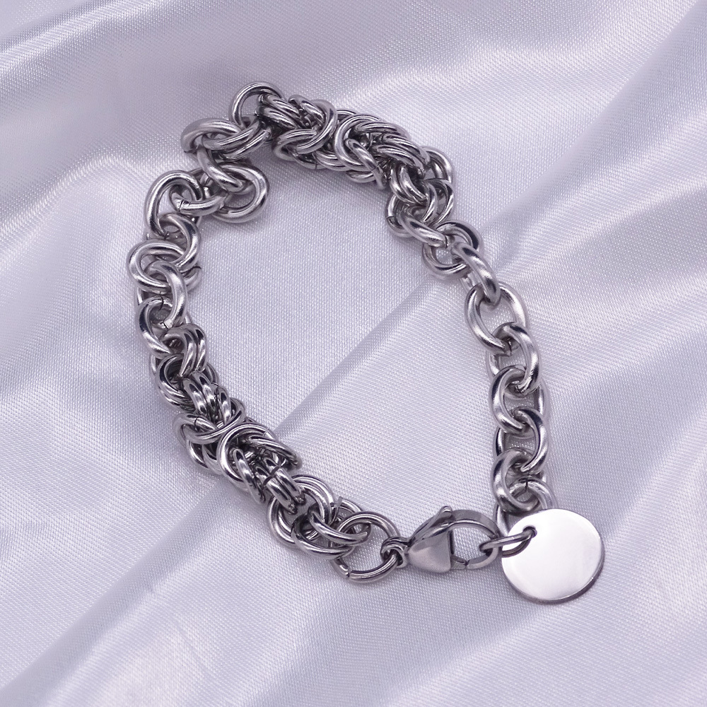 https://fulmo-img-server.com/wriststyle/cd97f0dc-956f-49c9-a5a6-0e01b23b8081.jpg
