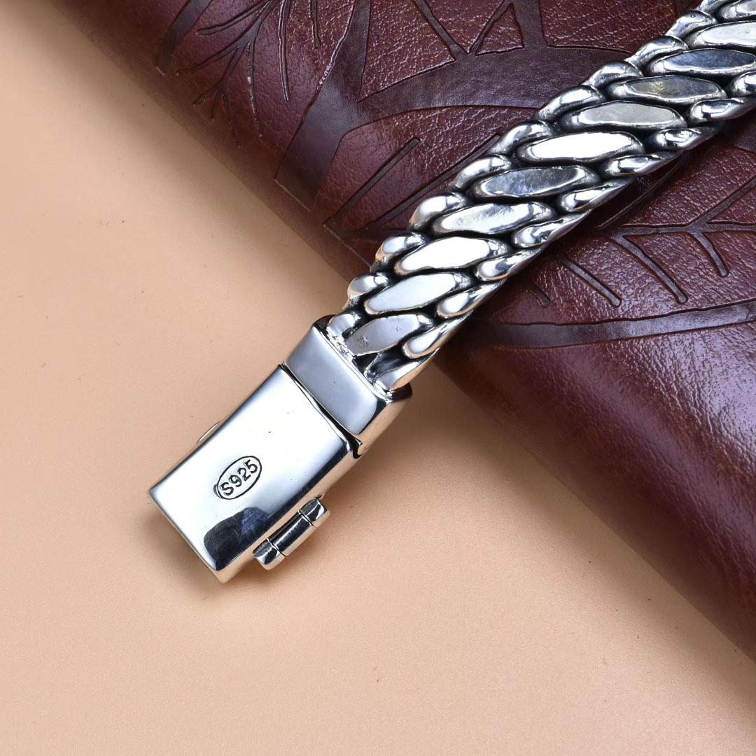 https://fulmo-img-server.com/wriststyle/cf14630a-175d-4dc8-acda-d2acbb943baf.jpg
