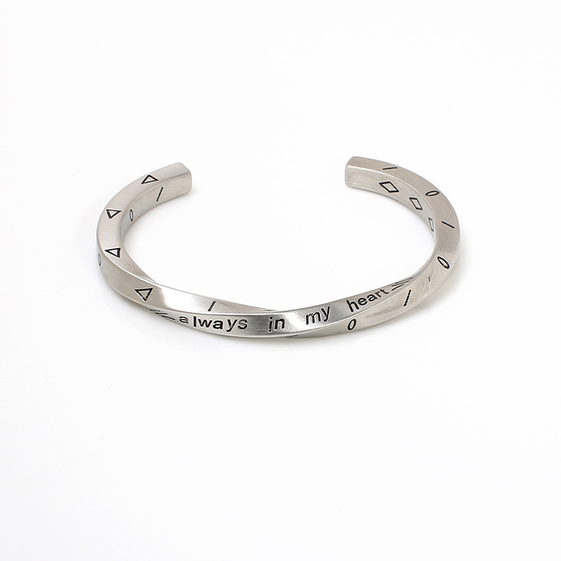 https://fulmo-img-server.com/wriststyle/dad13f56-22f3-42d6-a4c6-18d2ec388eed.jpg