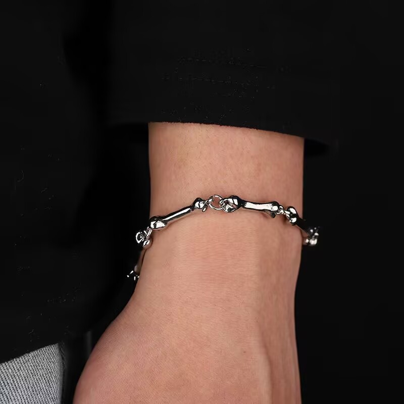 https://fulmo-img-server.com/wriststyle/e2db386d-eb9e-462a-ada6-efadb6fd29e1.jpg