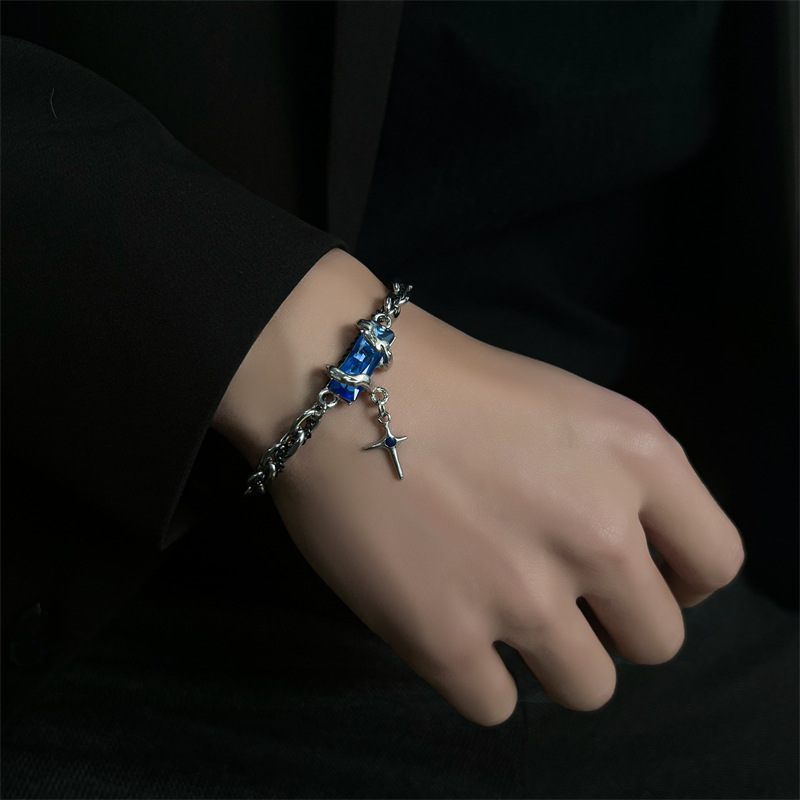 https://fulmo-img-server.com/wriststyle/f4ce9ba3-48c3-48ac-af05-a6d2ab3f67f9.jpg